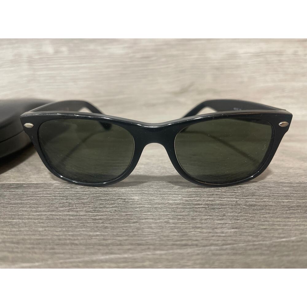 Ray-Ban RB2132 New Wayfarer 901 52-18 Black G15 Sunglasses Italy w/ Case - Picture 4 of 10